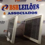 LOTE 245 - 02 PAINÉIS FOTOVOLTAICOS 18V 10W. (NO ESTADO) ATENÇÃO! FAZER A VISITAÇÃO ANTES DE ARREMATAR, NÃO SABEMOS SE FUNCIONA. LEILÃO NÃO TEM GARANTIA E NEM DEVOLUÇÃO, SUJEITO A POSSÍVEIS AVARIAS VISÍVEIS/OCULTAS E/OU AUSÊNCIA DE COMPONENTES.