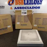 LOTE 198 - 03 PLAFONS DE SOBREPOR 30X30 MARCAS INCOLUSTRE. (NO ESTADO) ATENÇÃO! FAZER A VISITAÇÃO ANTES DE ARREMATAR, NÃO SABEMOS SE FUNCIONA. LEILÃO NÃO TEM GARANTIA E NEM DEVOLUÇÃO, SUJEITO A POSSÍVEIS AVARIAS VISÍVEIS/OCULTAS E/OU AUSÊNCIA DE COMPONENTES.