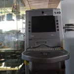 LOTE 140 - 01 TOTEM. (NO ESTADO) ATENÇÃO! FAZER A VISITAÇÃO ANTES DE ARREMATAR, NÃO SABEMOS SE FUNCIONA. LEILÃO NÃO TEM GARANTIA E NEM DEVOLUÇÃO, SUJEITO A POSSÍVEIS AVARIAS VISÍVEIS/OCULTAS E/OU AUSÊNCIA DE COMPONENTES.