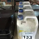 LOTE 133 - 20 LITROS DE DESINFETANTE HOSPITALAR PARA SUPERFÍCIES FIXAS E ARTIGOS NÃO CRÍTICOS. (NO ESTADO) ATENÇÃO! FAZER A VISITAÇÃO ANTES DE ARREMATAR, NÃO SABEMOS SE FUNCIONA. LEILÃO NÃO TEM GARANTIA E NEM DEVOLUÇÃO, SUJEITO A POSSÍVEIS AVARIAS VISÍVEIS/OCULTAS E/OU AUSÊNCIA DE COMPONENTES.