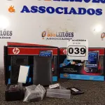 LOTE 039 - 02 HP IPAQ MODELOS 110/111. (NO ESTADO) ATENÇÃO! FAZER A VISITAÇÃO ANTES DE ARREMATAR, NÃO SABEMOS SE FUNCIONA. LEILÃO NÃO TEM GARANTIA E NEM DEVOLUÇÃO, SUJEITO A POSSÍVEIS AVARIAS VISÍVEIS/OCULTAS E/OU AUSÊNCIA DE COMPONENTES.