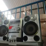 LOTE 317 - 01 APARELHO DE SOM 3X1 MARCA SONY. (NO ESTADO) ATENÇÃO! FAZER A VISITAÇÃO ANTES DE ARREMATAR, NÃO SABEMOS SE FUNCIONA. LEILÃO NÃO TEM GARANTIA E NEM DEVOLUÇÃO, SUJEITO A POSSÍVEIS AVARIAS VISÍVEIS/OCULTAS E/OU AUSÊNCIA DE COMPONENTES.