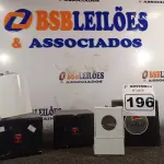 LOTE 196 - 03 ARANDELAS PIOLUCE SENDO 02 CURVAS E 01 RETANGULAR. (NO ESTADO) ATENÇÃO! FAZER A VISITAÇÃO ANTES DE ARREMATAR, NÃO SABEMOS SE FUNCIONA. LEILÃO NÃO TEM GARANTIA E NEM DEVOLUÇÃO, SUJEITO A POSSÍVEIS AVARIAS VISÍVEIS/OCULTAS E/OU AUSÊNCIA DE COMPONENTES.