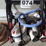LOTE 074 - 04 CÂMERAS DE SEGURANÇA, 01 TRANS BIKE E 01 FERRO DE PASSAR A VAPOR. (NO ESTADO) ATENÇÃO! FAZER A VISITAÇÃO ANTES DE ARREMATAR, NÃO SABEMOS SE FUNCIONA. LEILÃO NÃO TEM GARANTIA E NEM DEVOLUÇÃO, SUJEITO A POSSÍVEIS AVARIAS VISÍVEIS/OCULTAS E/OU AUSÊNCIA DE COMPONENTES.