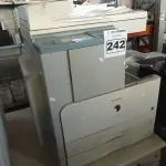LOTE 242 - 01 IMPRESSORA MULTIFUNCIONAL MARCA CANON MODELO IMAGE RUNNER 2022I. (NO ESTADO) ATENÇÃO! FAZER A VISITAÇÃO ANTES DE ARREMATAR, NÃO SABEMOS SE FUNCIONA. LEILÃO NÃO TEM GARANTIA E NEM DEVOLUÇÃO, SUJEITO A POSSÍVEIS AVARIAS VISÍVEIS/OCULTAS E/OU AUSÊNCIA DE COMPONENTES.