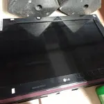 LOTE 308 - 01 TV LG 32” POL. (NO ESTADO) ATENÇÃO! FAZER A VISITAÇÃO ANTES DE ARREMATAR, NÃO SABEMOS SE FUNCIONA. LEILÃO NÃO TEM GARANTIA E NEM DEVOLUÇÃO, SUJEITO A POSSÍVEIS AVARIAS VISÍVEIS/OCULTAS E/OU AUSÊNCIA DE COMPONENTES.