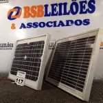 LOTE 117 - 02 PAINÉIS FOTOVOLTAICOS 18V 10W. (NO ESTADO) ATENÇÃO! FAZER A VISITAÇÃO ANTES DE ARREMATAR, NÃO SABEMOS SE FUNCIONA. LEILÃO NÃO TEM GARANTIA E NEM DEVOLUÇÃO, SUJEITO A POSSÍVEIS AVARIAS VISÍVEIS/OCULTAS E/OU AUSÊNCIA DE COMPONENTES.