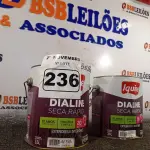 LOTE 236 - 02 GALÕES DE ESMALTE SINTÉTICO IQUINE MADEIRA E METAIS ALTO BRILHO VERDE COLONIAL 3,6L. (NO ESTADO) ATENÇÃO! FAZER A VISITAÇÃO ANTES DE ARREMATAR, NÃO SABEMOS SE FUNCIONA. LEILÃO NÃO TEM GARANTIA E NEM DEVOLUÇÃO, SUJEITO A POSSÍVEIS AVARIAS VISÍVEIS/OCULTAS E/OU AUSÊNCIA DE COMPONENTES.