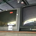 LOTE 095 - 03 TV’S DE TUBO MARCAS E MODELOS DIVERSOS. (NO ESTADO) ATENÇÃO! FAZER A VISITAÇÃO ANTES DE ARREMATAR, NÃO SABEMOS SE FUNCIONA. LEILÃO NÃO TEM GARANTIA E NEM DEVOLUÇÃO, SUJEITO A POSSÍVEIS AVARIAS VISÍVEIS/OCULTAS E/OU AUSÊNCIA DE COMPONENTES.