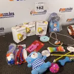 LOTE 182 - 01 LOTE COM VÁRIOS ACESSÓRIOS PARA PETS. (NO ESTADO) ATENÇÃO! FAZER A VISITAÇÃO ANTES DE ARREMATAR, NÃO SABEMOS SE FUNCIONA. LEILÃO NÃO TEM GARANTIA E NEM DEVOLUÇÃO, SUJEITO A POSSÍVEIS AVARIAS VISÍVEIS/OCULTAS E/OU AUSÊNCIA DE COMPONENTES.