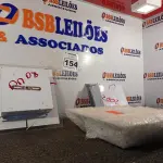 LOTE 154 - 03 LUMINÁRIAS DE EMBUTIR. (NO ESTADO) ATENÇÃO! FAZER A VISITAÇÃO ANTES DE ARREMATAR, NÃO SABEMOS SE FUNCIONA. LEILÃO NÃO TEM GARANTIA E NEM DEVOLUÇÃO, SUJEITO A POSSÍVEIS AVARIAS VISÍVEIS/OCULTAS E/OU AUSÊNCIA DE COMPONENTES.
