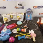 LOTE 182 - 01 LOTE COM VÁRIOS ACESSÓRIOS PARA PETS. (NO ESTADO) ATENÇÃO! FAZER A VISITAÇÃO ANTES DE ARREMATAR, NÃO SABEMOS SE FUNCIONA. LEILÃO NÃO TEM GARANTIA E NEM DEVOLUÇÃO, SUJEITO A POSSÍVEIS AVARIAS VISÍVEIS/OCULTAS E/OU AUSÊNCIA DE COMPONENTES.