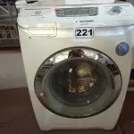 LOTE 221 - 01 LAVA SECA MARCA ELECTROLUX 9KG 220V. (NO ESTADO) ATENÇÃO! FAZER A VISITAÇÃO ANTES DE ARREMATAR, NÃO SABEMOS SE FUNCIONA. LEILÃO NÃO TEM GARANTIA E NEM DEVOLUÇÃO, SUJEITO A POSSÍVEIS AVARIAS VISÍVEIS/OCULTAS E/OU AUSÊNCIA DE COMPONENTES.