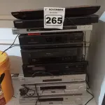 LOTE 265 - 06 APARELHOS DE DVD, 02 TOCA CD E 01 VIDEOCASSETE MARCAS E MODELOS DIVERSOS. (NO ESTADO) ATENÇÃO! FAZER A VISITAÇÃO ANTES DE ARREMATAR, NÃO SABEMOS SE FUNCIONA. LEILÃO NÃO TEM GARANTIA E NEM DEVOLUÇÃO, SUJEITO A POSSÍVEIS AVARIAS VISÍVEIS/OCULTAS E/OU AUSÊNCIA DE COMPONENTES.