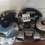 LOTE 253 - 13 APARELHOS DE SOM MARCAS E MODELOS DIVERSOS. (NO ESTADO) ATENÇÃO! FAZER A VISITAÇÃO ANTES DE ARREMATAR, NÃO SABEMOS SE FUNCIONA. LEILÃO NÃO TEM GARANTIA E NEM DEVOLUÇÃO, SUJEITO A POSSÍVEIS AVARIAS VISÍVEIS/OCULTAS E/OU AUSÊNCIA DE COMPONENTES.