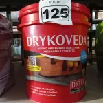 LOTE 125 - 01 BALDE DE DRYKOVEDA, ADITIVO IMPERMEABILIZANTE PARA ARGAMASSA E CONCRETO. (NO ESTADO) ATENÇÃO! FAZER A VISITAÇÃO ANTES DE ARREMATAR, NÃO SABEMOS SE FUNCIONA. LEILÃO NÃO TEM GARANTIA E NEM DEVOLUÇÃO, SUJEITO A POSSÍVEIS AVARIAS VISÍVEIS/OCULTAS E/OU AUSÊNCIA DE COMPONENTES.