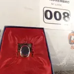 LOTE 008 - 01 RELÓGIO DE BOLSO. (NO ESTADO) ATENÇÃO! FAZER A VISITAÇÃO ANTES DE ARREMATAR, NÃO SABEMOS SE FUNCIONA. LEILÃO NÃO TEM GARANTIA E NEM DEVOLUÇÃO, SUJEITO A POSSÍVEIS AVARIAS VISÍVEIS/OCULTAS E/OU AUSÊNCIA DE COMPONENTES.