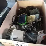 LOTE 119 - 01 LOTE COM PERIFÉRICOS DIVERSOS. (NO ESTADO) ATENÇÃO! FAZER A VISITAÇÃO ANTES DE ARREMATAR, NÃO SABEMOS SE FUNCIONA. LEILÃO NÃO TEM GARANTIA E NEM DEVOLUÇÃO, SUJEITO A POSSÍVEIS AVARIAS VISÍVEIS/OCULTAS E/OU AUSÊNCIA DE COMPONENTES.