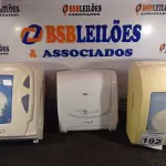 LOTE 192 - 03 DISPENSES PARA PAPEL TOALHA. (NO ESTADO) ATENÇÃO! FAZER A VISITAÇÃO ANTES DE ARREMATAR, NÃO SABEMOS SE FUNCIONA. LEILÃO NÃO TEM GARANTIA E NEM DEVOLUÇÃO, SUJEITO A POSSÍVEIS AVARIAS VISÍVEIS/OCULTAS E/OU AUSÊNCIA DE COMPONENTES.
