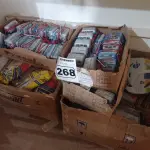 LOTE 268 - 01 LOTE COM VÁRIAS LUMINÁRIAS E REATORES PARA LÂMPADAS FLUORESCENTES MARCAS E MODELOS DIVERSOS. (NO ESTADO) ATENÇÃO! FAZER A VISITAÇÃO ANTES DE ARREMATAR, NÃO SABEMOS SE FUNCIONA. LEILÃO NÃO TEM GARANTIA E NEM DEVOLUÇÃO, SUJEITO A POSSÍVEIS AVARIAS VISÍVEIS/OCULTAS E/OU AUSÊNCIA DE COMPONENTES.