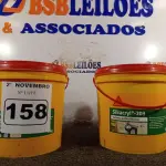 LOTE 158 - 02 BALDES DE SELANTE ACRÍLICO FLEXÍVEL SIKACRYL-203 5KG. (NO ESTADO) ATENÇÃO! FAZER A VISITAÇÃO ANTES DE ARREMATAR, NÃO SABEMOS SE FUNCIONA. LEILÃO NÃO TEM GARANTIA E NEM DEVOLUÇÃO, SUJEITO A POSSÍVEIS AVARIAS VISÍVEIS/OCULTAS E/OU AUSÊNCIA DE COMPONENTES.