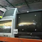 LOTE 138 - 03 TV’S DE TUBO MARCAS E MODELOS DIVERSOS. (NO ESTADO) ATENÇÃO! FAZER A VISITAÇÃO ANTES DE ARREMATAR, NÃO SABEMOS SE FUNCIONA. LEILÃO NÃO TEM GARANTIA E NEM DEVOLUÇÃO, SUJEITO A POSSÍVEIS AVARIAS VISÍVEIS/OCULTAS E/OU AUSÊNCIA DE COMPONENTES.