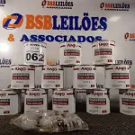 LOTE 062 - 12 LATAS DE COLA PLÁSTICA ANJO 1KG. (NO ESTADO) ATENÇÃO! FAZER A VISITAÇÃO ANTES DE ARREMATAR, NÃO SABEMOS SE FUNCIONA. LEILÃO NÃO TEM GARANTIA E NEM DEVOLUÇÃO, SUJEITO A POSSÍVEIS AVARIAS VISÍVEIS/OCULTAS E/OU AUSÊNCIA DE COMPONENTES.