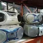 LOTE 132 - 10 APARELHOS DE SOM MARCAS E MODELOS DIVERSOS. (NO ESTADO) ATENÇÃO! FAZER A VISITAÇÃO ANTES DE ARREMATAR, NÃO SABEMOS SE FUNCIONA. LEILÃO NÃO TEM GARANTIA E NEM DEVOLUÇÃO, SUJEITO A POSSÍVEIS AVARIAS VISÍVEIS/OCULTAS E/OU AUSÊNCIA DE COMPONENTES.