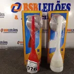 LOTE 076 - 02 PENDENTES DE VIDRO 1XE27. (NO ESTADO) ATENÇÃO! FAZER A VISITAÇÃO ANTES DE ARREMATAR, NÃO SABEMOS SE FUNCIONA. LEILÃO NÃO TEM GARANTIA E NEM DEVOLUÇÃO, SUJEITO A POSSÍVEIS AVARIAS VISÍVEIS/OCULTAS E/OU AUSÊNCIA DE COMPONENTES.