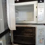LOTE 088 - 01 MICRO-ONDAS E 01 FORNO ELÉTRICO MARCAS E MODELOS DIVERSOS. (NO ESTADO) ATENÇÃO! FAZER A VISITAÇÃO ANTES DE ARREMATAR, NÃO SABEMOS SE FUNCIONA. LEILÃO NÃO TEM GARANTIA E NEM DEVOLUÇÃO, SUJEITO A POSSÍVEIS AVARIAS VISÍVEIS/OCULTAS E/OU AUSÊNCIA DE COMPONENTES.