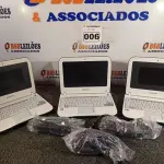 LOTE 006 - 03 NETBOOK’S MARCAS POSITIVO COM FONTE. (NO ESTADO) ATENÇÃO! FAZER A VISITAÇÃO ANTES DE ARREMATAR, NÃO SABEMOS SE FUNCIONA. LEILÃO NÃO TEM GARANTIA E NEM DEVOLUÇÃO, SUJEITO A POSSÍVEIS AVARIAS VISÍVEIS/OCULTAS E/OU AUSÊNCIA DE COMPONENTES.