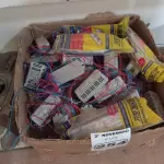 LOTE 254 - 01 LOTE COM VÁRIOS REATORES PARA LÂMPADAS FLUORESCENTE MARCAS E MODELOS DIVERSOS. (NO ESTADO) ATENÇÃO! FAZER A VISITAÇÃO ANTES DE ARREMATAR, NÃO SABEMOS SE FUNCIONA. LEILÃO NÃO TEM GARANTIA E NEM DEVOLUÇÃO, SUJEITO A POSSÍVEIS AVARIAS VISÍVEIS/OCULTAS E/OU AUSÊNCIA DE COMPONENTES.