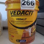 LOTE 266 - 01 BALDE DE VEDALIT, ADITIVO PLASTIFICANTE CONCENTRADO PARA ARGAMASSA DE ASSENTAMENTO E REBOCO CONVENCIONAL. (NO ESTADO) ATENÇÃO! FAZER A VISITAÇÃO ANTES DE ARREMATAR, NÃO SABEMOS SE FUNCIONA. LEILÃO NÃO TEM GARANTIA E NEM DEVOLUÇÃO, SUJEITO A POSSÍVEIS AVARIAS VISÍVEIS/OCULTAS E/OU AUSÊNCIA DE COMPONENTES.