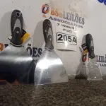 LOTE 205 - 03 ESPÁTULAS. (NO ESTADO) ATENÇÃO! FAZER A VISITAÇÃO ANTES DE ARREMATAR, NÃO SABEMOS SE FUNCIONA. LEILÃO NÃO TEM GARANTIA E NEM DEVOLUÇÃO, SUJEITO A POSSÍVEIS AVARIAS VISÍVEIS/OCULTAS E/OU AUSÊNCIA DE COMPONENTES.
