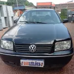 LOTE 601 - 01 VW BORA A GASOLINA; ANO 2006/2007 NA COR PRETA (NO ESTADO) 