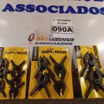 LOTE 090 - 01 KIT DE GRAMPOS DE PRESSÃO. (NO ESTADO) ATENÇÃO! FAZER A VISITAÇÃO ANTES DE ARREMATAR, NÃO SABEMOS SE FUNCIONA. LEILÃO NÃO TEM GARANTIA E NEM DEVOLUÇÃO, SUJEITO A POSSÍVEIS AVARIAS VISÍVEIS/OCULTAS E/OU AUSÊNCIA DE COMPONENTES.