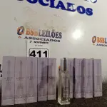 LOTE 411 - 10 PERFUMES LE PETIT 30ML. (NO ESTADO) ATENÇÃO! FAZER A VISITAÇÃO ANTES DE ARREMATAR, NÃO SABEMOS SE FUNCIONA. LEILÃO NÃO TEM GARANTIA E NEM DEVOLUÇÃO, SUJEITO A POSSÍVEIS AVARIAS VISÍVEIS/OCULTAS E/OU AUSÊNCIA DE COMPONENTES.