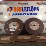 LOTE 432 - 05 DISCOS PARA SERRA DE BANCADA. (NO ESTADO) ATENÇÃO! FAZER A VISITAÇÃO ANTES DE ARREMATAR, NÃO SABEMOS SE FUNCIONA. LEILÃO NÃO TEM GARANTIA E NEM DEVOLUÇÃO, SUJEITO A POSSÍVEIS AVARIAS VISÍVEIS/OCULTAS E/OU AUSÊNCIA DE COMPONENTES.