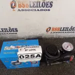 LOTE 025 - 01 COMPRESSOR DE AR PORTÁTIL 12V. (NO ESTADO) ATENÇÃO! FAZER A VISITAÇÃO ANTES DE ARREMATAR, NÃO SABEMOS SE FUNCIONA. LEILÃO NÃO TEM GARANTIA E NEM DEVOLUÇÃO, SUJEITO A POSSÍVEIS AVARIAS VISÍVEIS/OCULTAS E/OU AUSÊNCIA DE COMPONENTES.