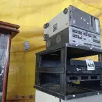 LOTE 426 - 01 CPU, 02 RACK’S E 02 SWITCHES MARCAS E MODELOS DIVERSOS. (NO ESTADO) ATENÇÃO! FAZER A VISITAÇÃO ANTES DE ARREMATAR, NÃO SABEMOS SE FUNCIONA. LEILÃO NÃO TEM GARANTIA E NEM DEVOLUÇÃO, SUJEITO A POSSÍVEIS AVARIAS VISÍVEIS/OCULTAS E/OU AUSÊNCIA DE COMPONENTES.