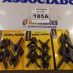 LOTE 185 - 01 KIT DE GRAMPOS DE PRESSÃO. (NO ESTADO) ATENÇÃO! FAZER A VISITAÇÃO ANTES DE ARREMATAR, NÃO SABEMOS SE FUNCIONA. LEILÃO NÃO TEM GARANTIA E NEM DEVOLUÇÃO, SUJEITO A POSSÍVEIS AVARIAS VISÍVEIS/OCULTAS E/OU AUSÊNCIA DE COMPONENTES.