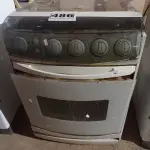 LOTE 486 - 01 FOGÃO DE EMBUTIR A GÁS 04 BOCAS. (NO ESTADO) ATENÇÃO! FAZER A VISITAÇÃO ANTES DE ARREMATAR, NÃO SABEMOS SE FUNCIONA. LEILÃO NÃO TEM GARANTIA E NEM DEVOLUÇÃO, SUJEITO A POSSÍVEIS AVARIAS VISÍVEIS/OCULTAS E/OU AUSÊNCIA DE COMPONENTES.