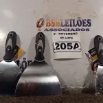 LOTE 205 - 03 ESPÁTULAS. (NO ESTADO) ATENÇÃO! FAZER A VISITAÇÃO ANTES DE ARREMATAR, NÃO SABEMOS SE FUNCIONA. LEILÃO NÃO TEM GARANTIA E NEM DEVOLUÇÃO, SUJEITO A POSSÍVEIS AVARIAS VISÍVEIS/OCULTAS E/OU AUSÊNCIA DE COMPONENTES.