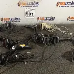LOTE 591 - 01 LOTE COM VÁRIOS LEITORES DE CÓDIGO DE BARRAS. (NO ESTADO) ATENÇÃO! FAZER A VISITAÇÃO ANTES DE ARREMATAR, NÃO SABEMOS SE FUNCIONA. LEILÃO NÃO TEM GARANTIA E NEM DEVOLUÇÃO, SUJEITO A POSSÍVEIS AVARIAS VISÍVEIS/OCULTAS E/OU AUSÊNCIA DE COMPONENTES.