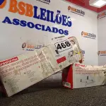 LOTE 468 - 02 SUPORTES PARA MICRO-ONDAS OU FORNO ELÉTRICO. (NO ESTADO) ATENÇÃO! FAZER A VISITAÇÃO ANTES DE ARREMATAR, NÃO SABEMOS SE FUNCIONA. LEILÃO NÃO TEM GARANTIA E NEM DEVOLUÇÃO, SUJEITO A POSSÍVEIS AVARIAS VISÍVEIS/OCULTAS E/OU AUSÊNCIA DE COMPONENTES.