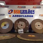 LOTE 446 - 05 DISCOS PARA SERRA DE BANCADA. (NO ESTADO) ATENÇÃO! FAZER A VISITAÇÃO ANTES DE ARREMATAR, NÃO SABEMOS SE FUNCIONA. LEILÃO NÃO TEM GARANTIA E NEM DEVOLUÇÃO, SUJEITO A POSSÍVEIS AVARIAS VISÍVEIS/OCULTAS E/OU AUSÊNCIA DE COMPONENTES.
