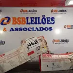 LOTE 468 - 02 SUPORTES PARA MICRO-ONDAS OU FORNO ELÉTRICO. (NO ESTADO) ATENÇÃO! FAZER A VISITAÇÃO ANTES DE ARREMATAR, NÃO SABEMOS SE FUNCIONA. LEILÃO NÃO TEM GARANTIA E NEM DEVOLUÇÃO, SUJEITO A POSSÍVEIS AVARIAS VISÍVEIS/OCULTAS E/OU AUSÊNCIA DE COMPONENTES.
