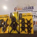 LOTE 075 - 01 KIT DE GRAMPOS DE PRESSÃO. (NO ESTADO) ATENÇÃO! FAZER A VISITAÇÃO ANTES DE ARREMATAR, NÃO SABEMOS SE FUNCIONA. LEILÃO NÃO TEM GARANTIA E NEM DEVOLUÇÃO, SUJEITO A POSSÍVEIS AVARIAS VISÍVEIS/OCULTAS E/OU AUSÊNCIA DE COMPONENTES.
