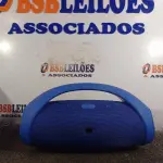 LOTE 372 - 01 CAIXA DE SOM BLUETOOTH. (NO ESTADO) ATENÇÃO! FAZER A VISITAÇÃO ANTES DE ARREMATAR, NÃO SABEMOS SE FUNCIONA. LEILÃO NÃO TEM GARANTIA E NEM DEVOLUÇÃO, SUJEITO A POSSÍVEIS AVARIAS VISÍVEIS/OCULTAS E/OU AUSÊNCIA DE COMPONENTES.