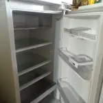 LOTE 421 - 01 GELADEIRA MARCA BRASTEMP 220V. (NO ESTADO) ATENÇÃO! FAZER A VISITAÇÃO ANTES DE ARREMATAR, NÃO SABEMOS SE FUNCIONA. LEILÃO NÃO TEM GARANTIA E NEM DEVOLUÇÃO, SUJEITO A POSSÍVEIS AVARIAS VISÍVEIS/OCULTAS E/OU AUSÊNCIA DE COMPONENTES.